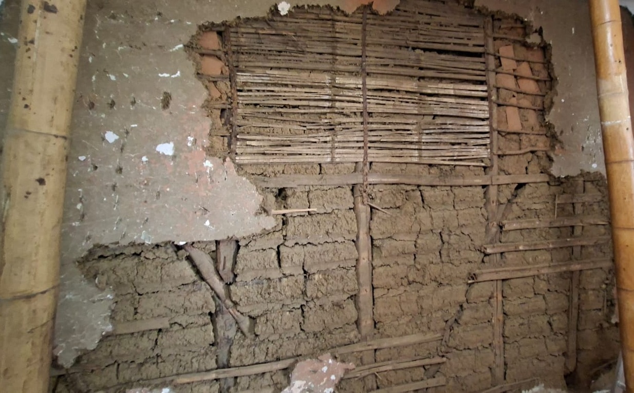 Muro tradicional de bahareque en La Buitrera